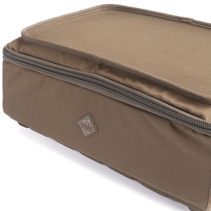 Close Up Of Nash Table Tidy