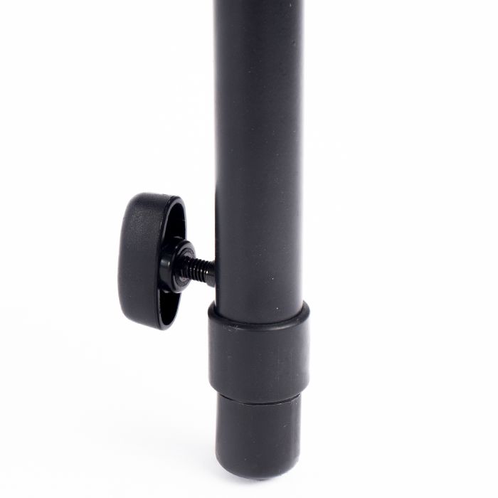 Close Up Of Nash Table Extending, Locking Leg