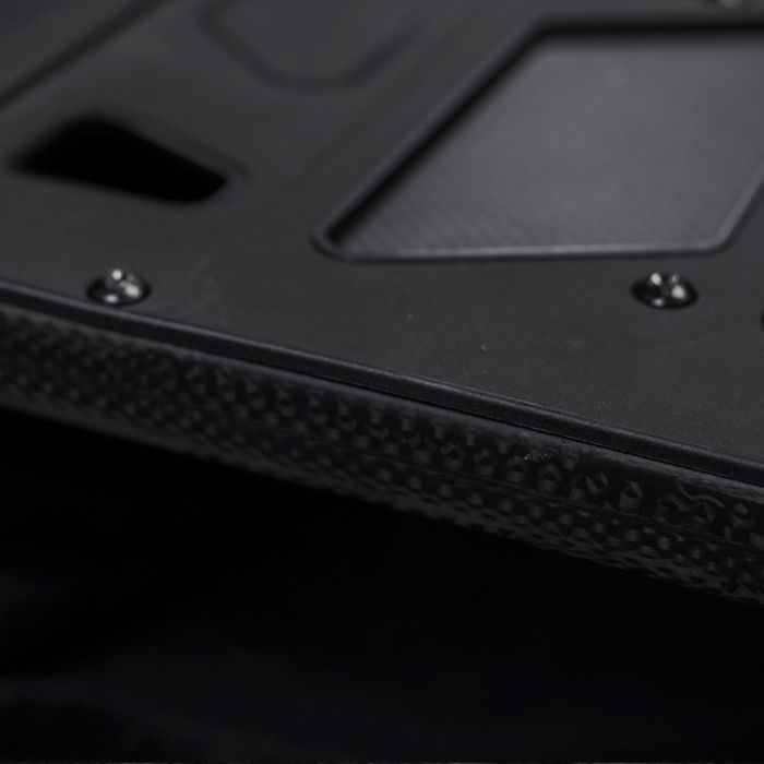 Spring-Loaded Pins Footplate On Preston Luxury Seatbox