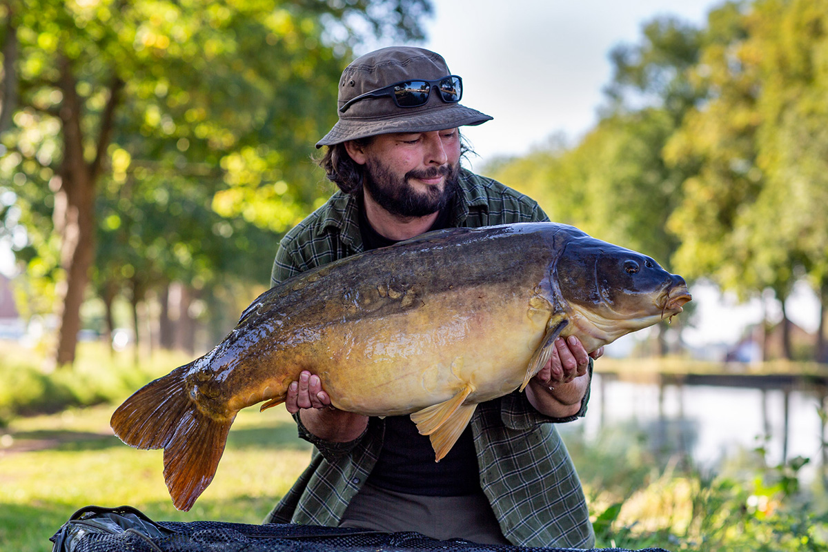 Fluocarbon is ideaal om smalle, heldere kanaaltjes te bevissen